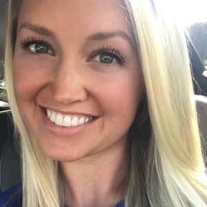 Meet your Posher, Stephanie